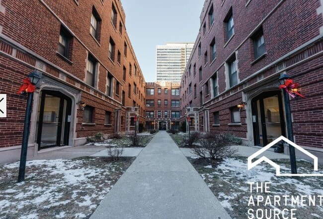 Photo - 514 W Cornelia Ave Apartment