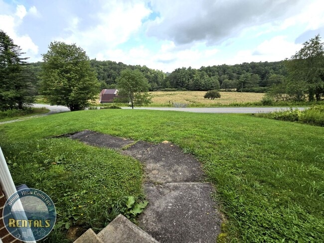 Building Photo - Brick Ranch Home