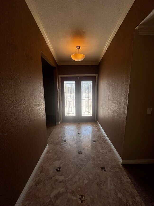 Foto del edificio - 2266 N Los Alamos Rd