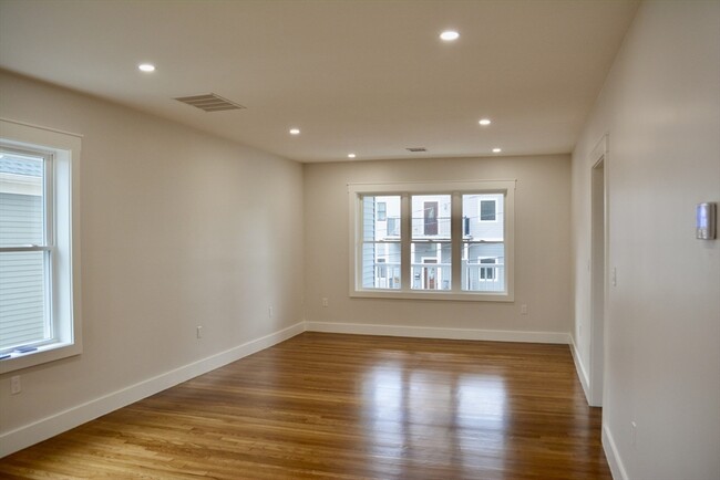 Foto del edificio - 12 Whitford St