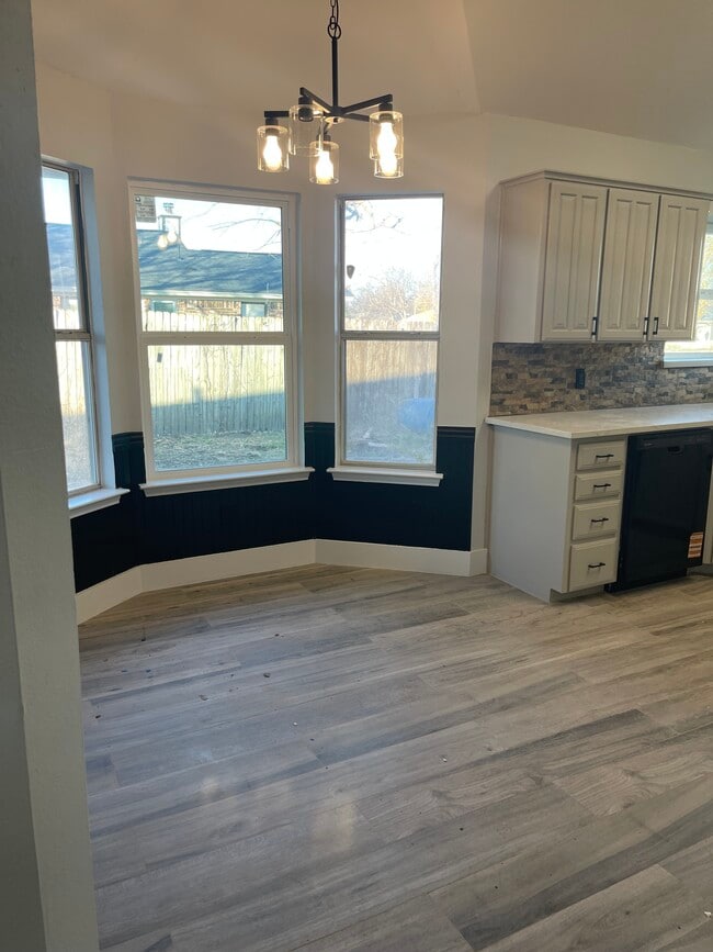 Foto del edificio - 338 Richy Rd