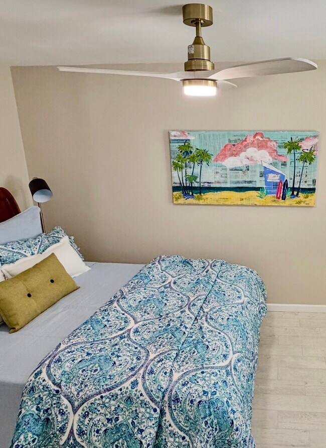 Foto del edificio - 220 Park Blvd N