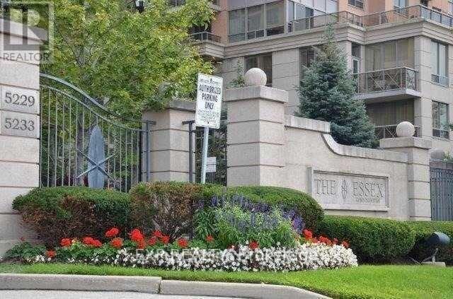 Building Photo - 5233 Dundas St W