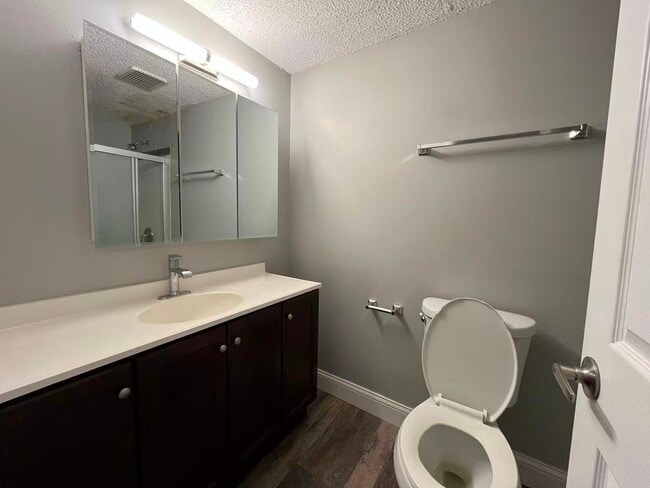 Foto del edificio - 1360 Brook St