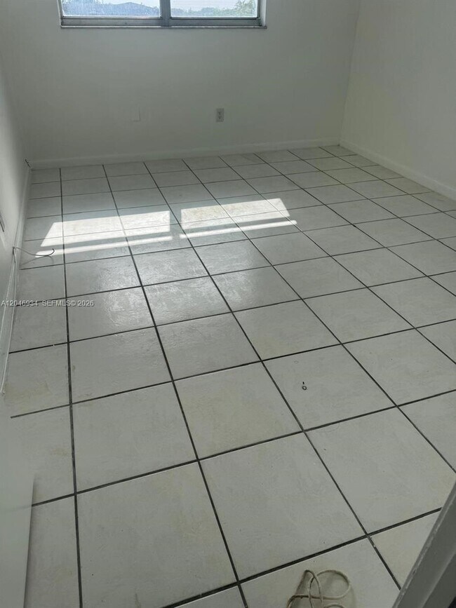 Foto del edificio - 13725 NE 6th Ave