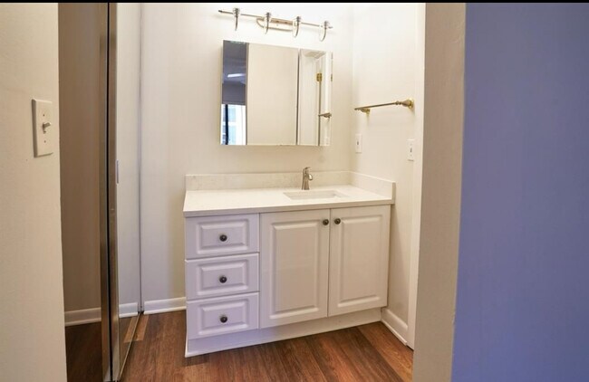 Foto del edificio - 3325 Cocoplum Cir