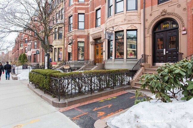 Foto del edificio - 270 Newbury St