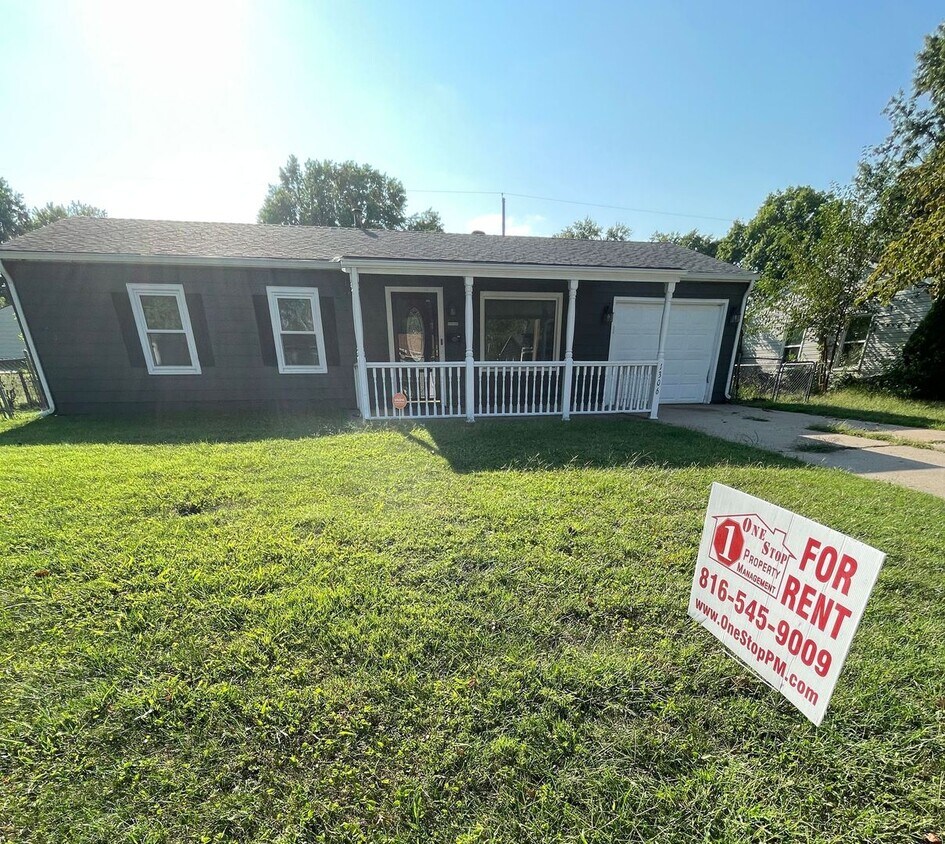 Foto principal - Beautiful Newly Updated 3 Bedroom 1 Bathro...
