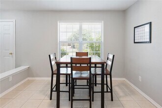 Building Photo - 3609 Oldenburg Ct
