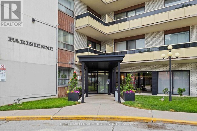 Photo du bâtiment - 921-921 Midland Ave