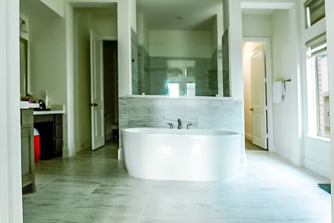 Foto del edificio - 10719 Klaria Cres Ct