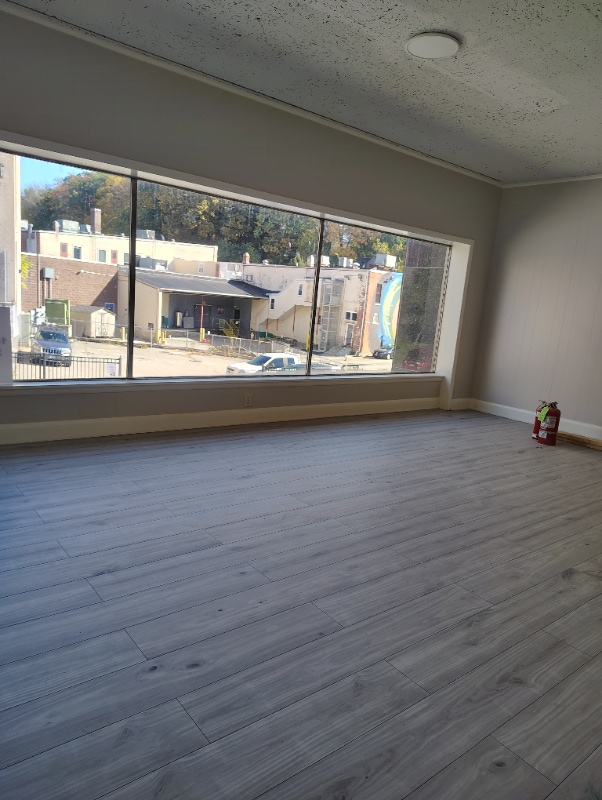 Building Photo - 11 Bath St