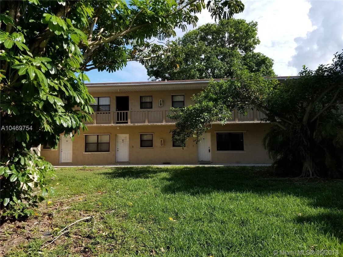 10350 SW 220th St, Cutler Bay, FL 33190 Condo for Rent in Cutler Bay