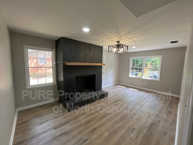 Building Photo - 10204 Starwood Dr