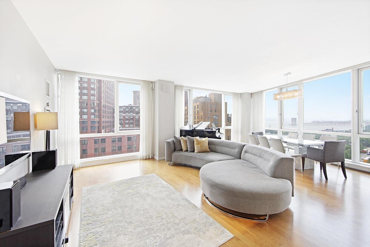 200 Chambers St Unit 10C, New York, NY 10007 Room for Rent in New