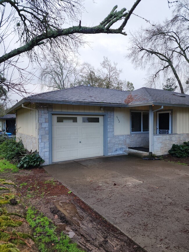 Building Photo - 6132 Melita Rd