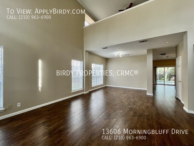 Foto del edificio - **4 Bed, 3 Bath Home with an Inground Swim...