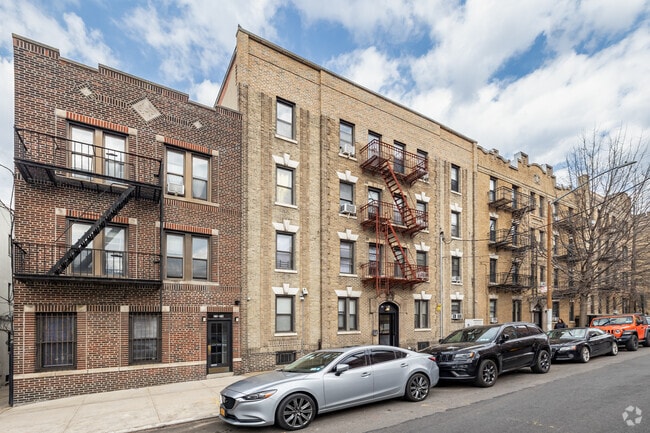 Building Photo - 2374 29th St