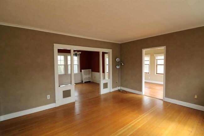 Building Photo - 35 Orchard Pl