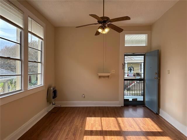 Foto del edificio - 844 1/2 Roosevelt Place Unit