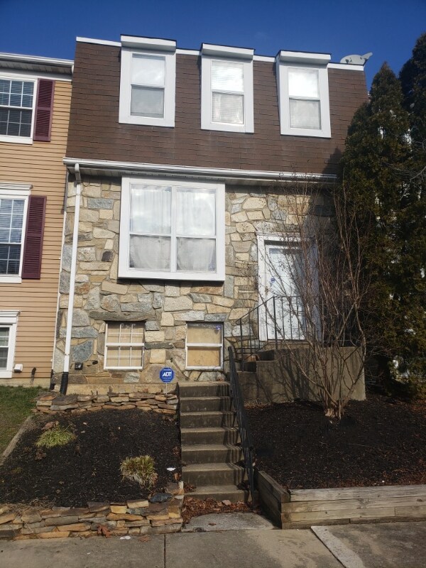 Foto del edificio - 7403 Morrison Dr