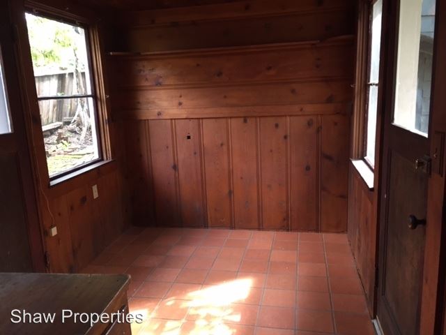 Foto del edificio - 353-357 Colusa Ave