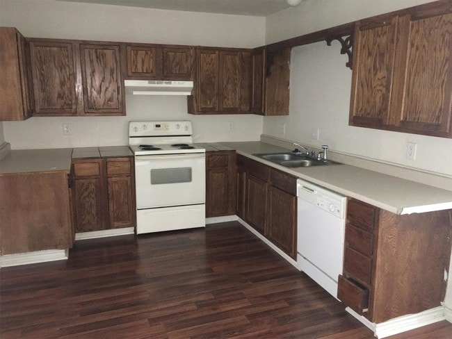 Building Photo - 1702 Susan Dr