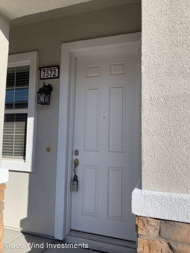 Building Photo - 2 br, 2 bath House - 7572 NICKLIN ST