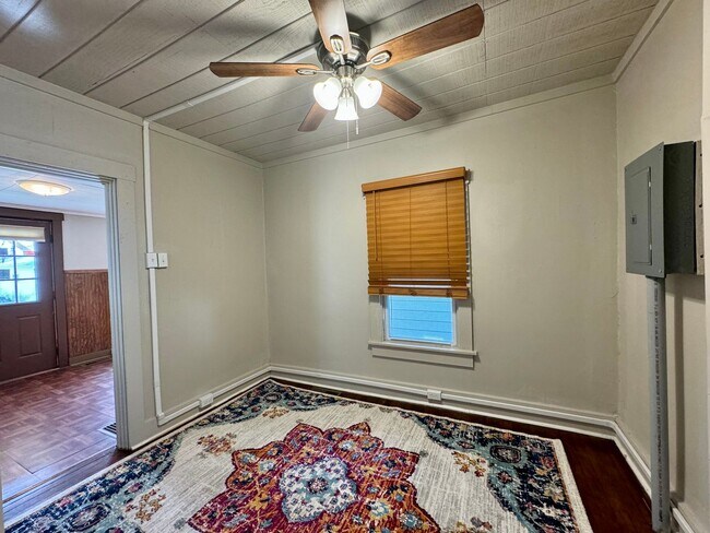 Foto del edificio - Two bedroom One bath home for rent.  Call today for more information!