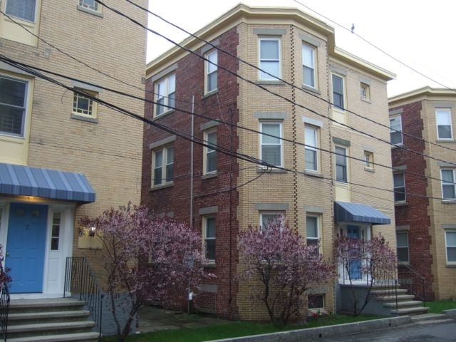 Primary Photo - 2-6 Littles Ln