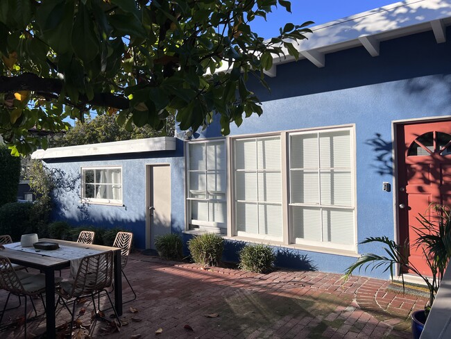 Foto del edificio - 3200 Oak Ave