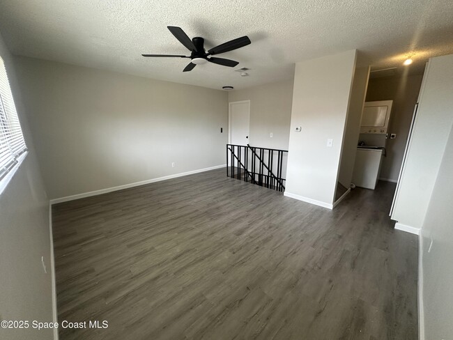 Building Photo - 3812 Overlook Dr