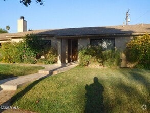 Building Photo - 3042 Waco Ave