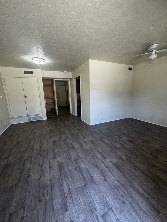 Entrada/Sala de estar - The 321 Apartments