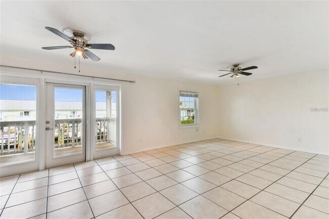 Building Photo - 5030 Starfish Dr SE