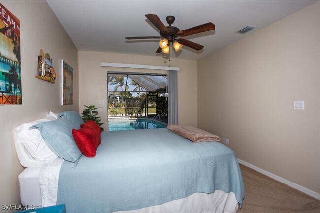 Building Photo - 5302 SW 25th Pl