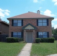 Building Photo - 936 Ember Ln