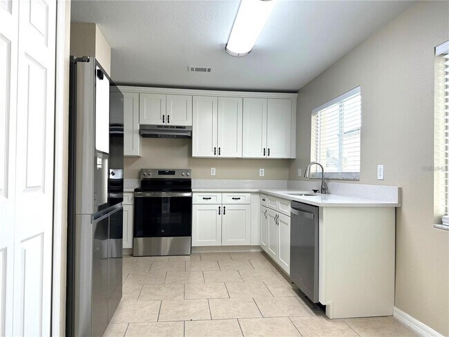 Building Photo - 1235 Alpine Lake Dr