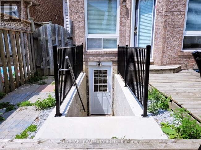 Building Photo - 3754 Milkwood Crescent