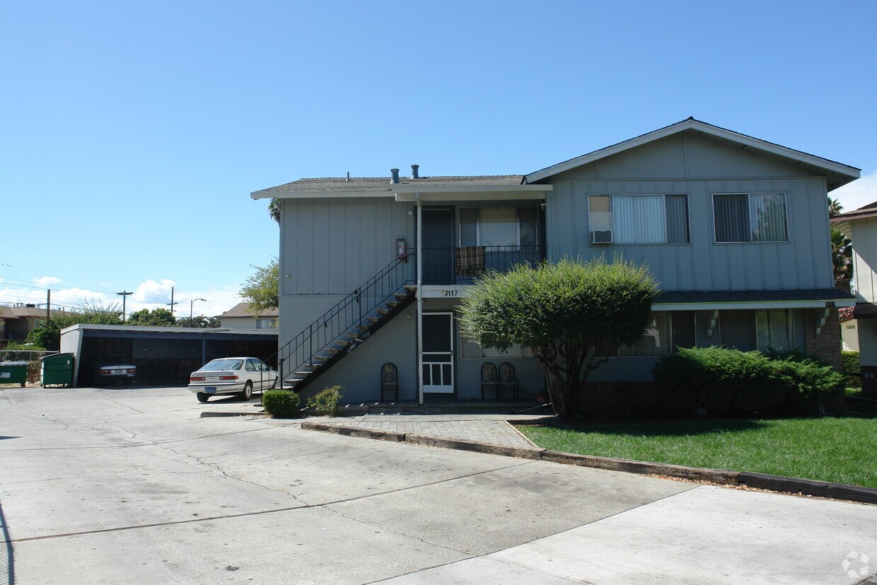 Building Photo - 3117 Dakan Ct