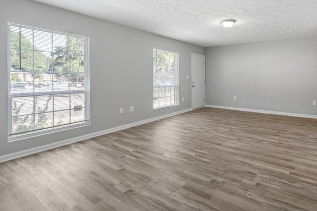 Three Bed 2.5 Bath Townhome - Reserve at 2070