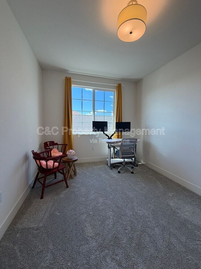 Foto del edificio - 5125 Maniago Wy