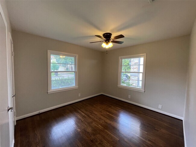 Foto del edificio - 3229 Westridge St