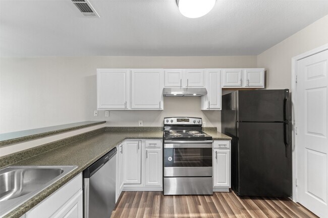 Building Photo - 516 Hollyhock st