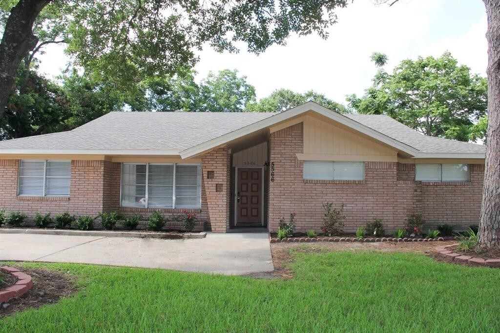 5566 Beechnut St, Houston, TX 77096 House Rental in Houston, TX