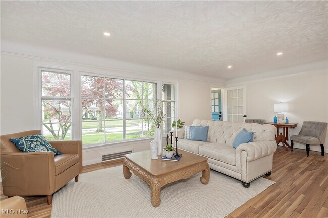 Foto del edificio - 22275 Rye Rd