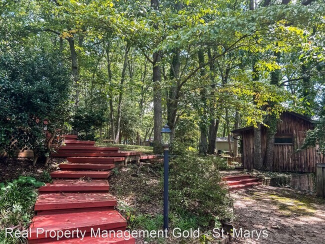 Foto del edificio - 3 br, 3 bath House - 23150 Gunston Dr.