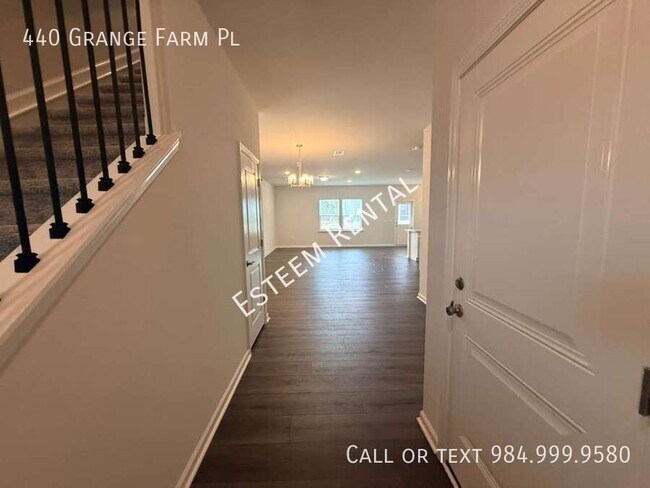 Building Photo - 440 Grange Farm Pl