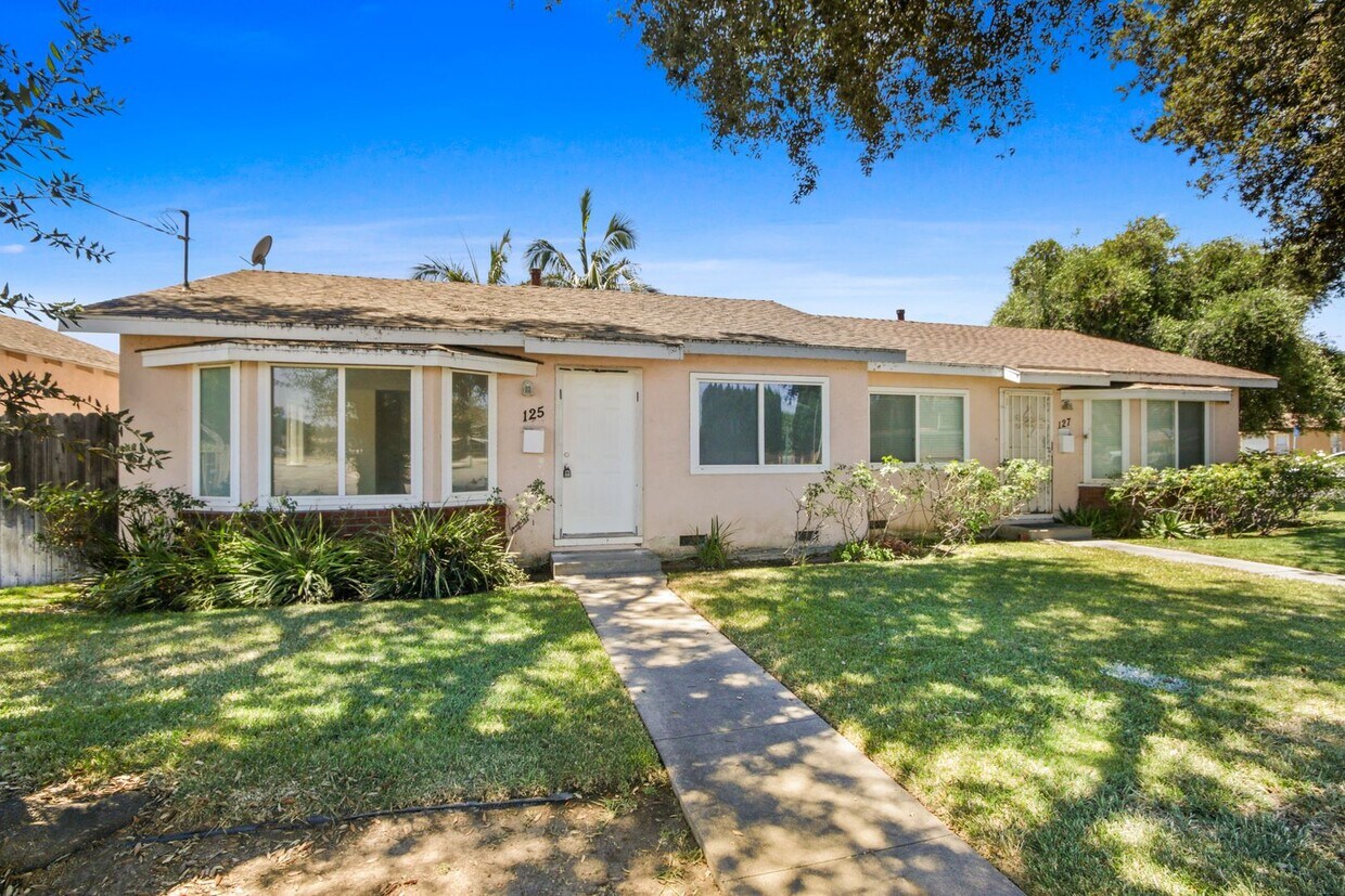 Foto principal - 2348 Revere Ave
