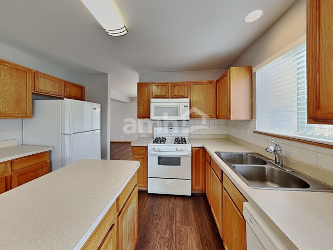 Foto del edificio - 10144 Ashley St